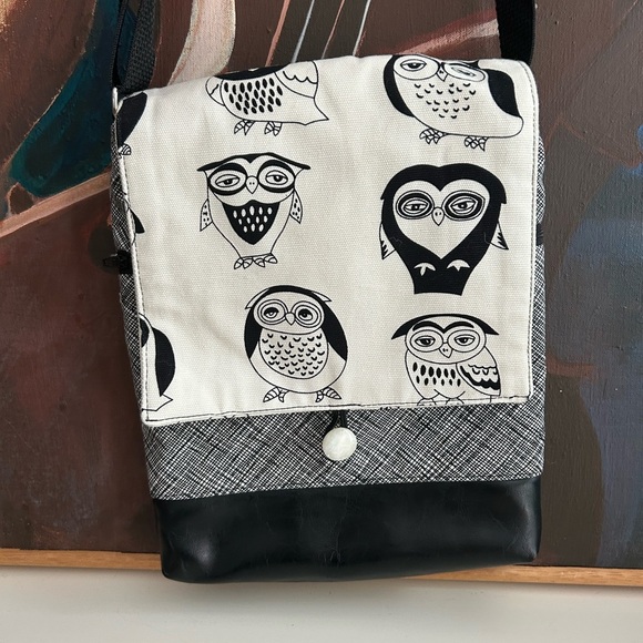 Y2K Owl Pattern Crossbody Bag - Black and White 10.5"x8.5" - Picture 16 of 16